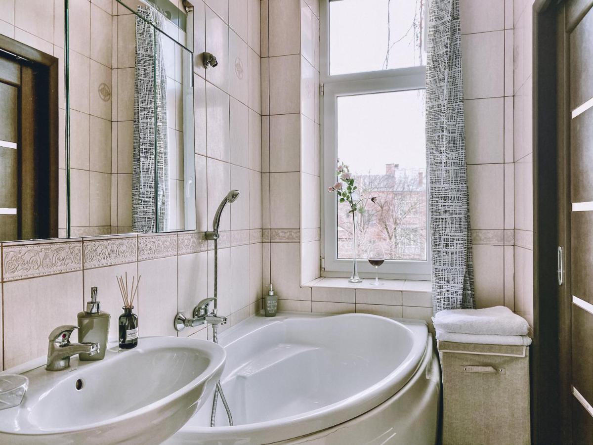 Simsimdoba Apartment Chernivtsi Bagian luar foto