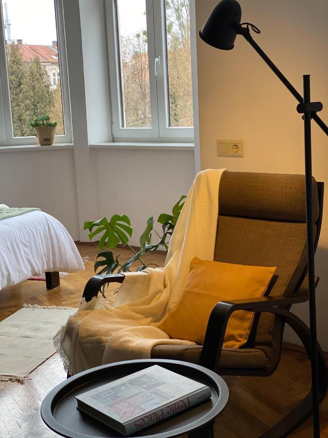 Simsimdoba Apartment Chernivtsi Bagian luar foto