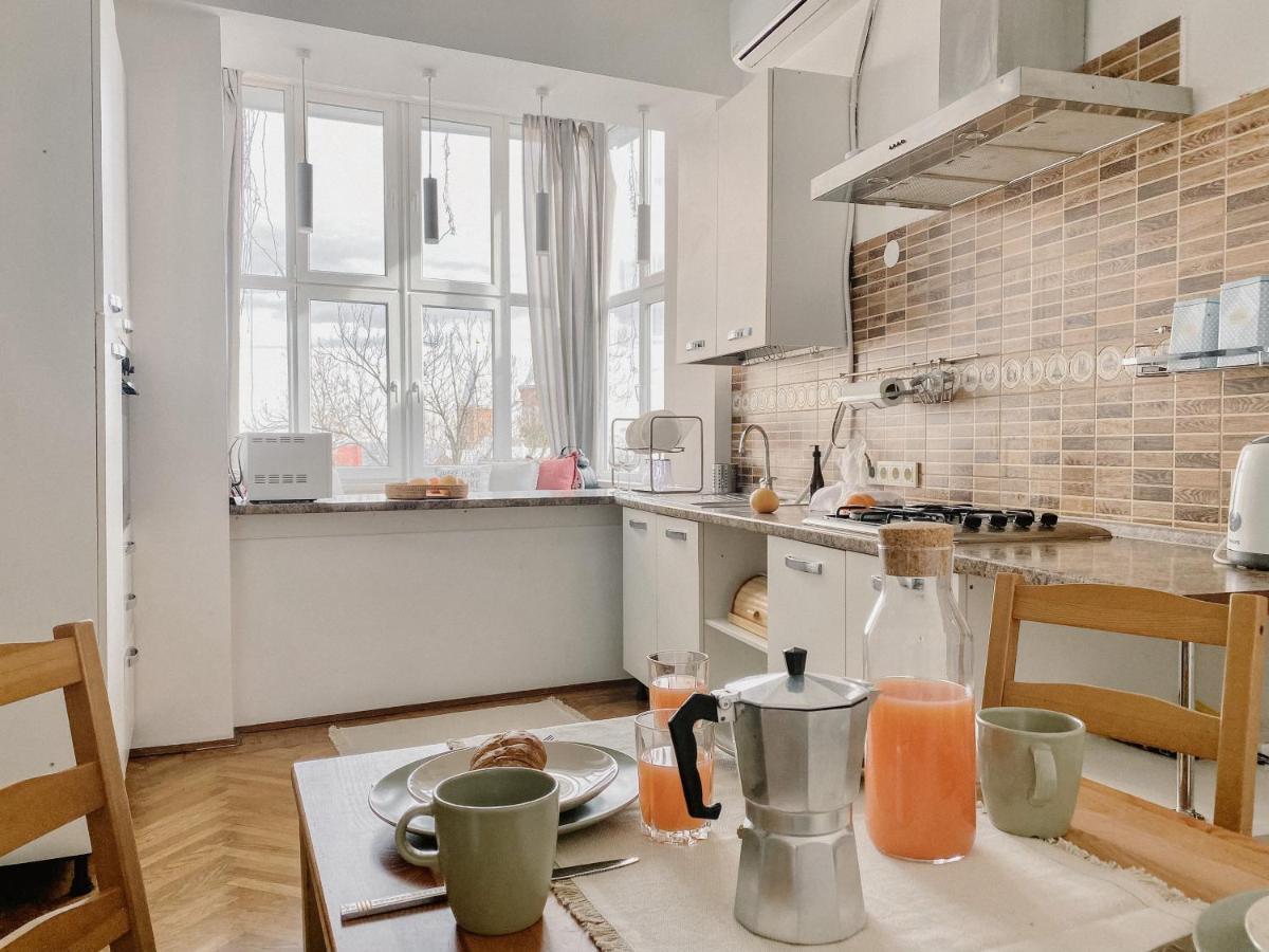 Simsimdoba Apartment Chernivtsi Bagian luar foto