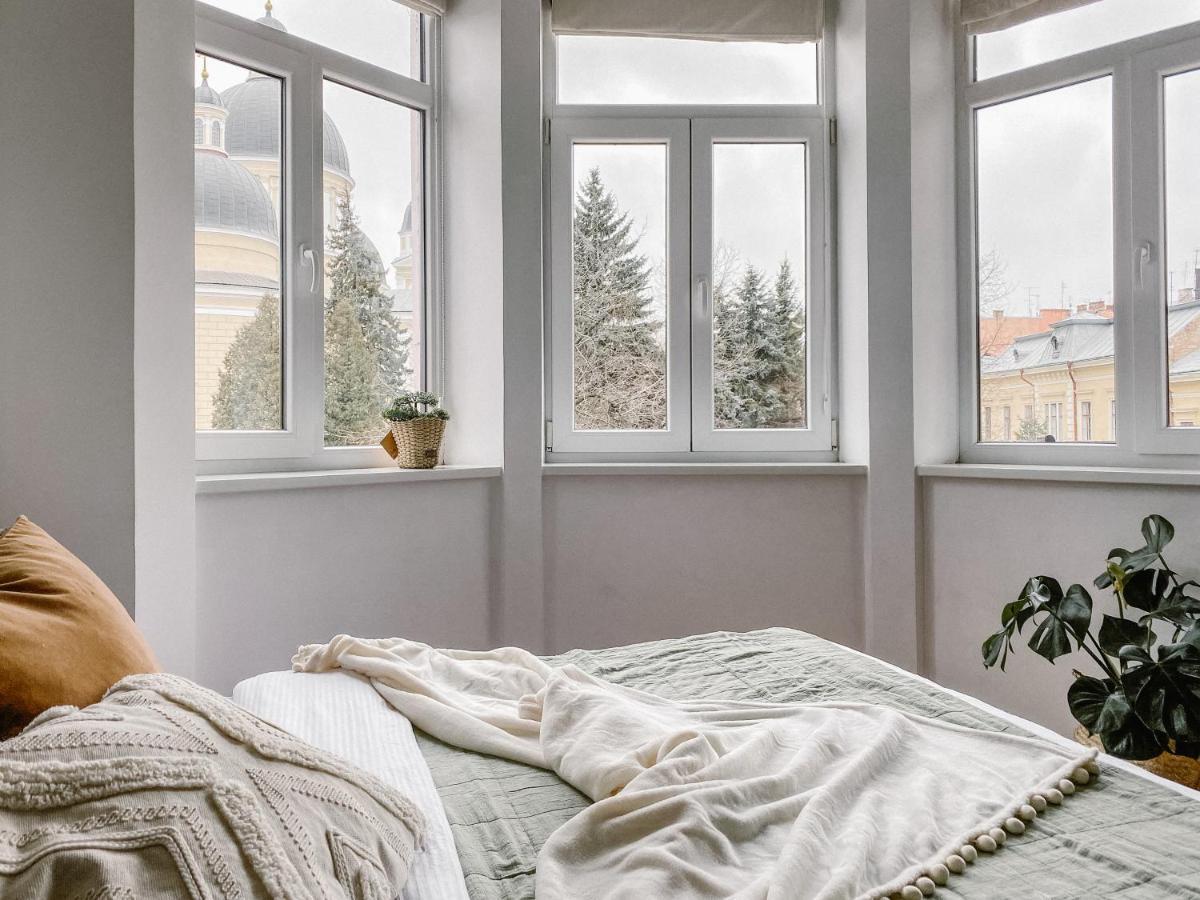 Simsimdoba Apartment Chernivtsi Bagian luar foto